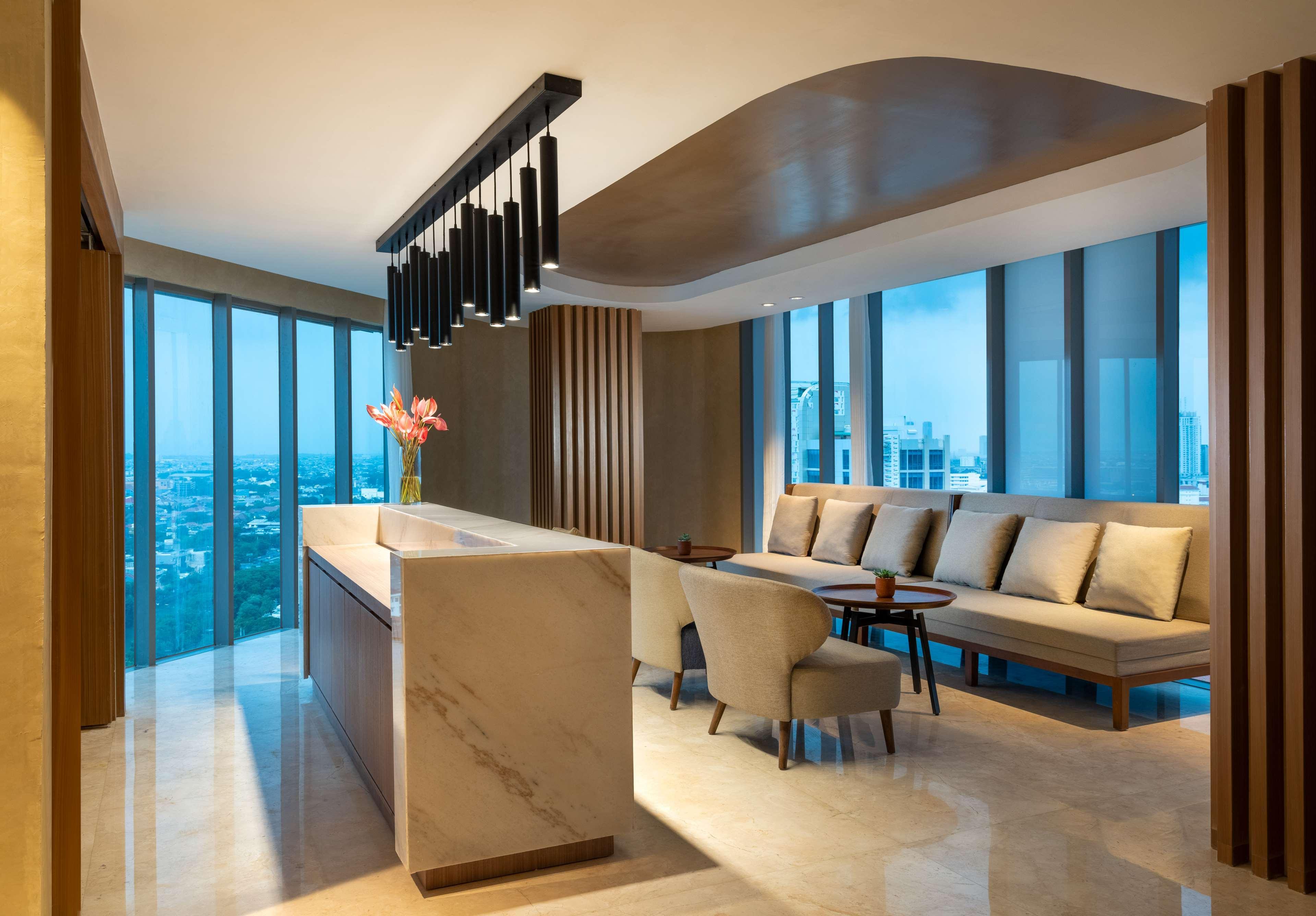 Doubletree By Hilton Surabaya Hotell Eksteriør bilde