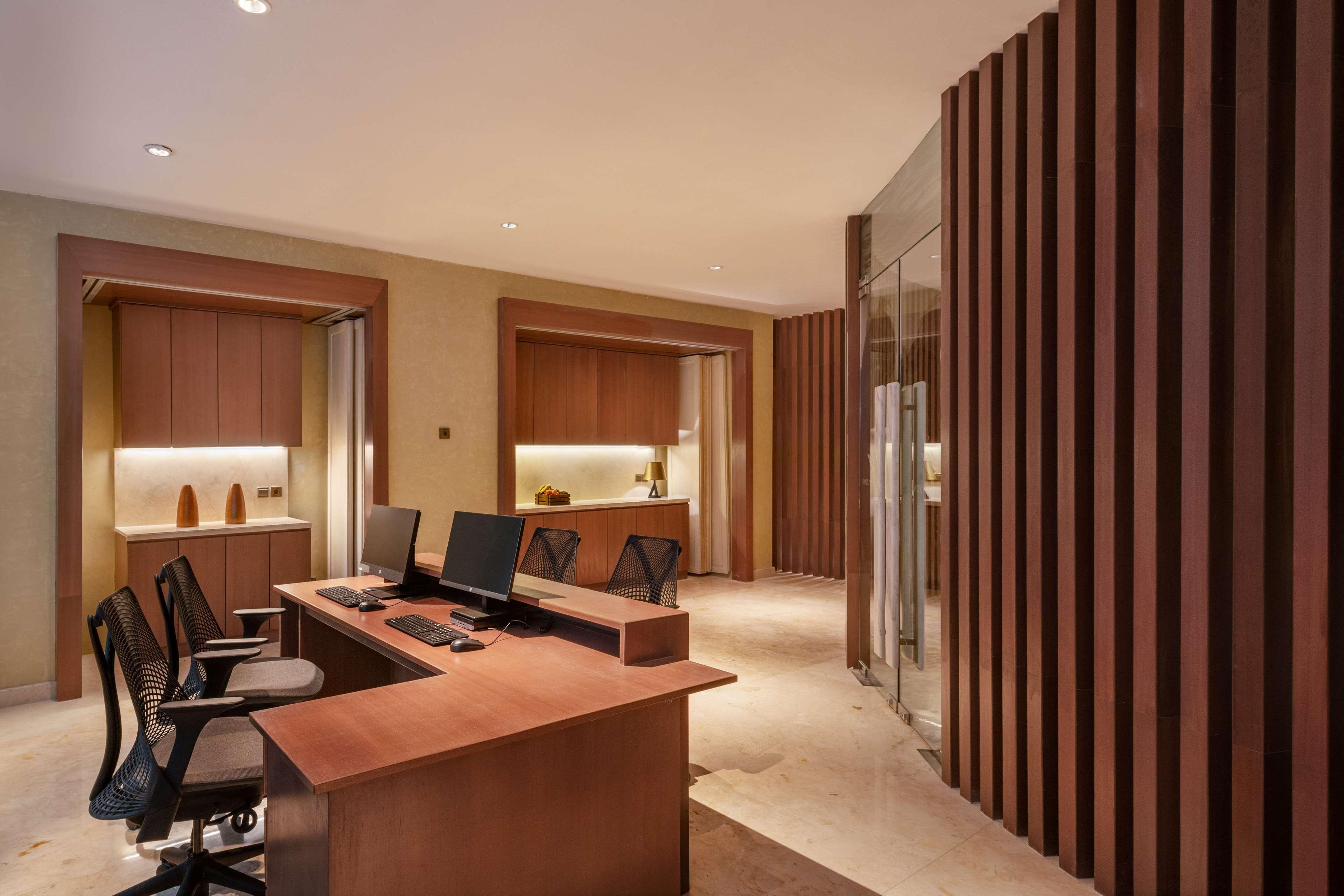 Doubletree By Hilton Surabaya Hotell Eksteriør bilde