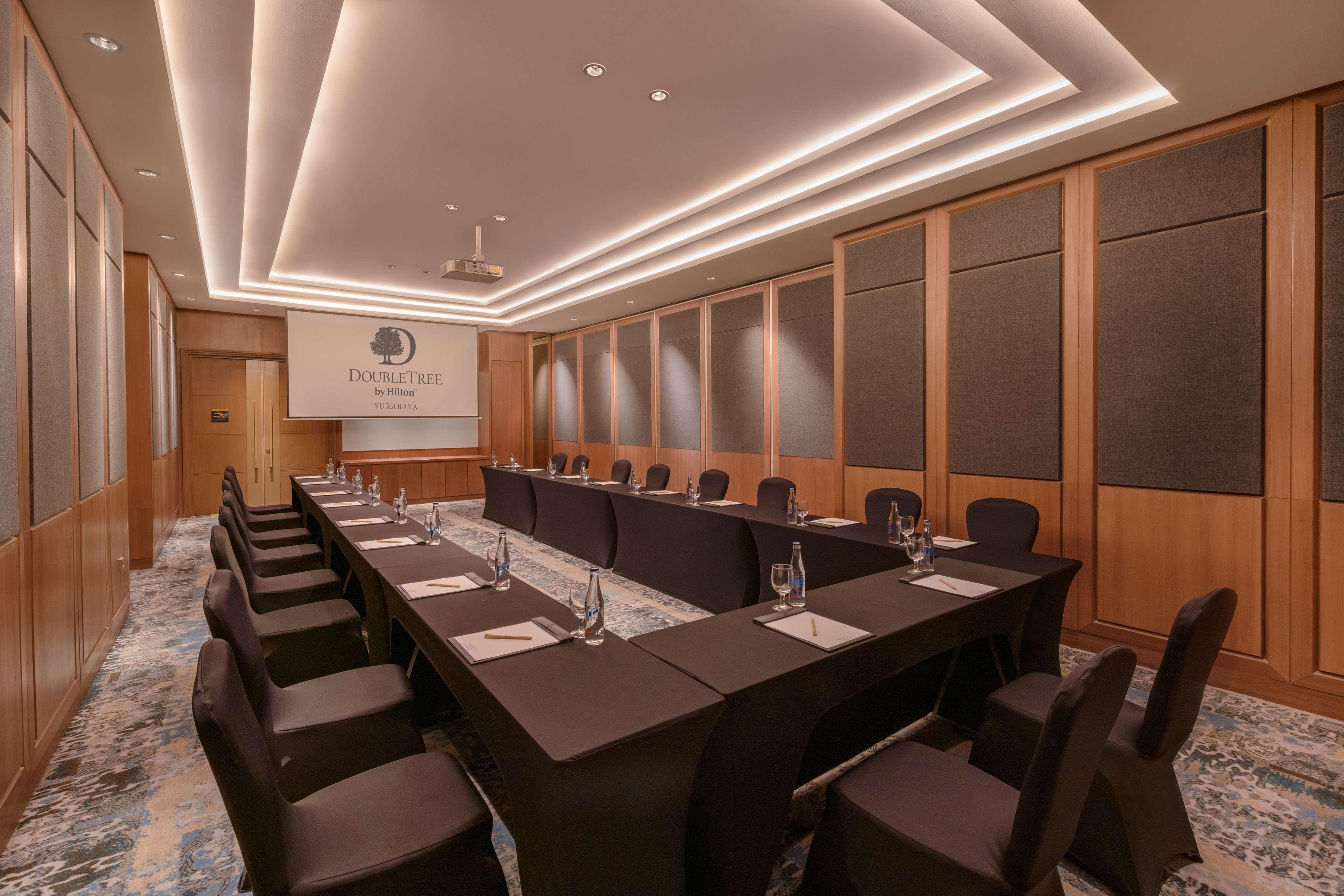 Doubletree By Hilton Surabaya Hotell Eksteriør bilde